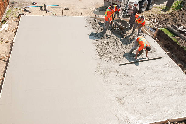 Best Concrete Driveway Installation  in Washington, PA